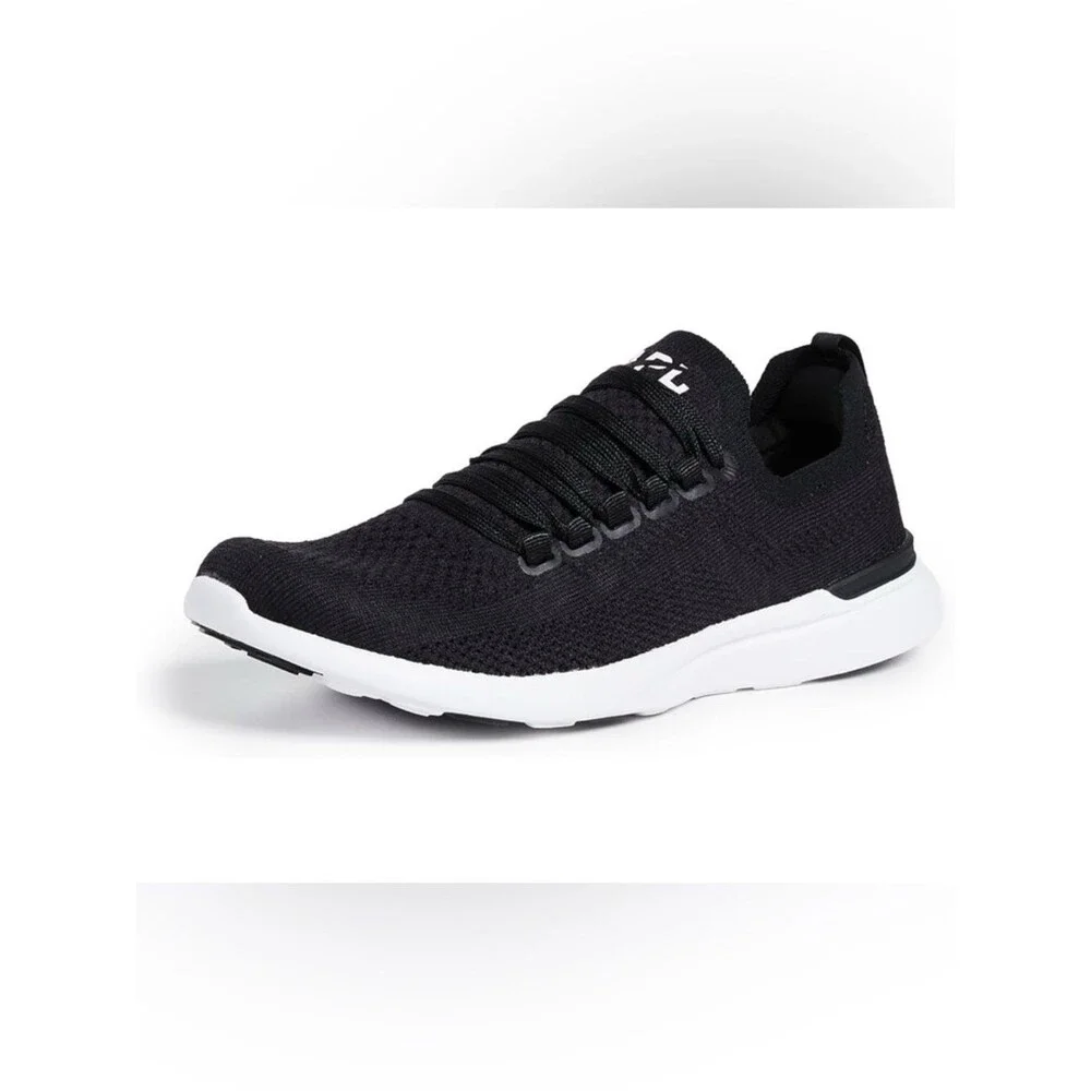 APL TechLoom Breeze Black & White Lightweight Lace Up Sneakers. 7.5.
